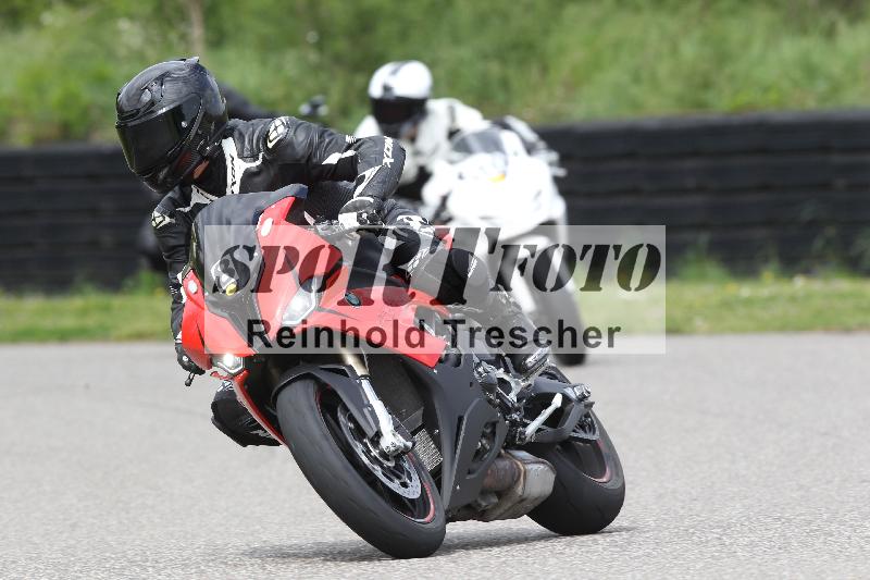 Archiv-2025/10 23.04.2025 Cornu Master School ADR/rot-rouge/8